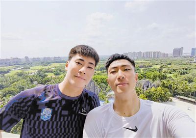 贱奴顾泽宇被教练调教榨精