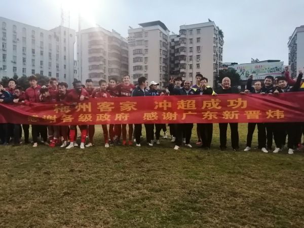 揉我胸啊嗯～出奶了视频